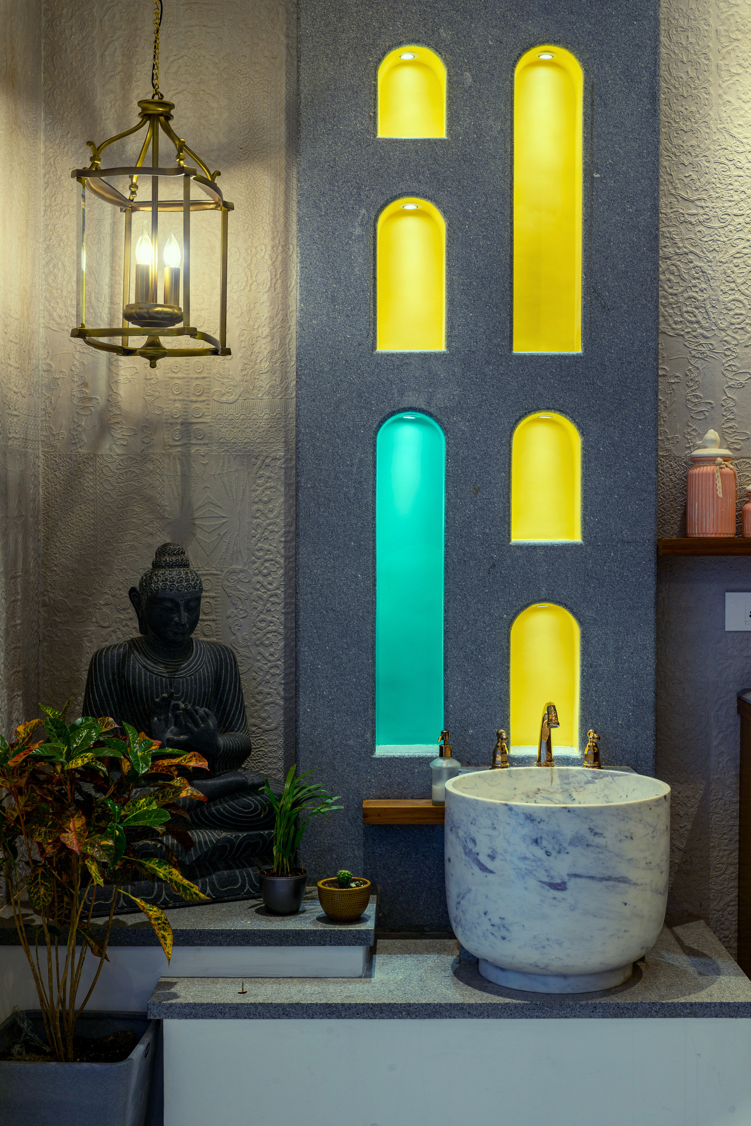 Zira Collection Item